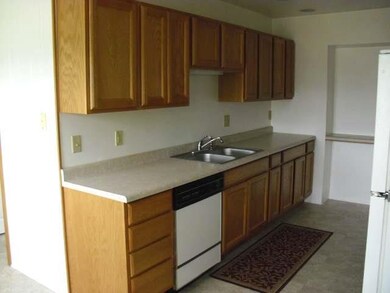 122 S 2nd St, Tomahawk, WI 54487 - photo 2