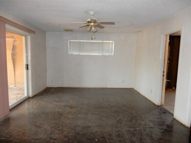 023-351632 - Family Room 1
