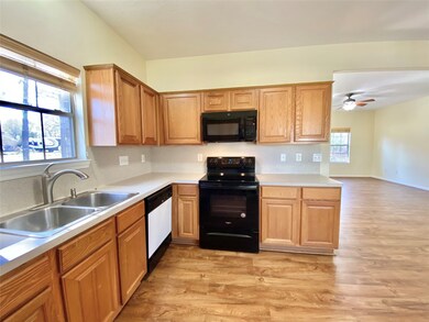 910 Tall Pines Dr, Magnolia, TX 77354 - photo 6