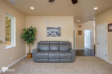 04-Living Room-ELKO5940-Edit