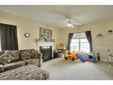 19 Crosswoods Path Blvd, MerriMacK, NH 03054 - photo 4