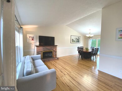 127 Independence Dr, Morrisville, PA 19067 - photo 6