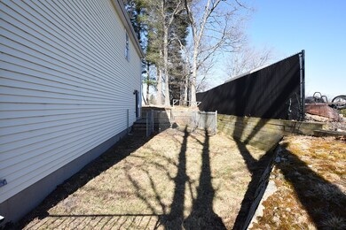 541 Mammoth Rd, Dracut, MA 01826 - photo 3