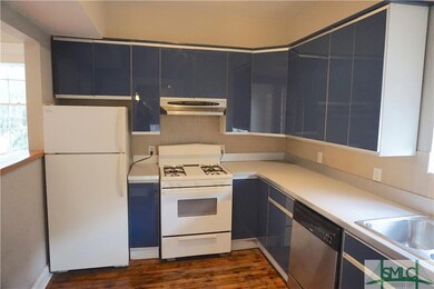 124 E Jones St unit 2, Savannah, GA 31401 - photo 4