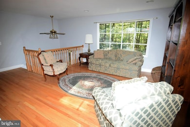 2117 Hallmark Dr, Gambrills, MD 21054 - photo 5