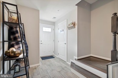 1815 Honeysuckle Ct, Downingtown, PA 19335 - photo 3