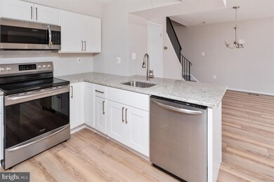 7912 Chapel Cove Dr, Laurel, MD 20707 - photo 6