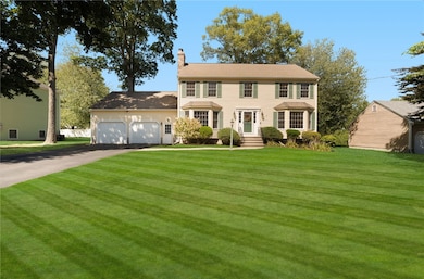 56 Greenfield Rd, Cumberland, RI 02864 - photo 2