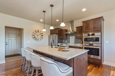 8019 NW 95th Cir, Johnston, IA 50131 - photo 6