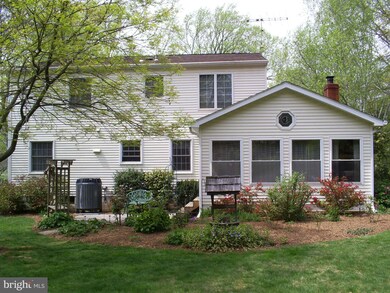 13703 E Devonfield Dr, Baldwin, MD 21013 - photo 4
