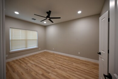 1332 County Road 2175 unit 300, Decatur, TX 76234 - photo 7