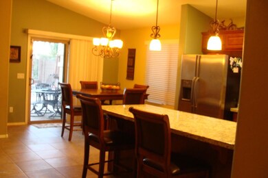Kitchen & Dining