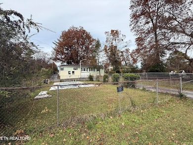 3502 Andrew Place NE, Knoxville, TN 37917 - photo 6