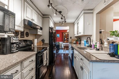 6221 Wilmington Dr, Burke, VA 22015 - photo 2