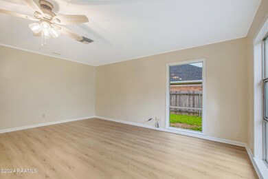221 Meadow Lane-4
