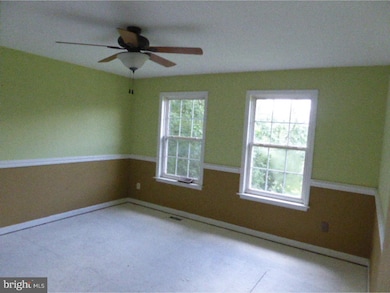 32 Meadow Ln, Pottstown, PA 19465 - photo 6