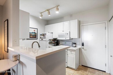1701 E Colter Kitchen 3