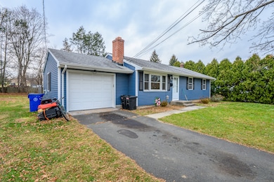 124 Bel-Aire Cir, Windsor Locks, CT 06096 - photo 3