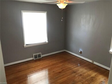 1552 Mapledale Rd, Wickliffe, OH 44092 - photo 5