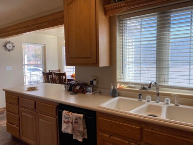 317 E 400 N, Parowan, UT 84761 - photo 4