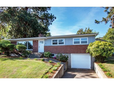 604 E 17th Place, the Dalles, OR 97058 - photo 2