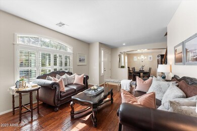 07-007-sitting-room