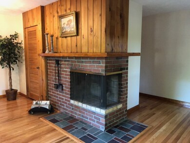 121 Harrow Rd, Springfield, MA 01118 - photo 5