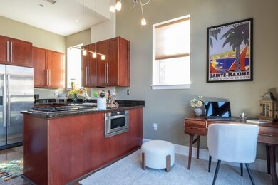 182 Walnut St unit 1, Wellesley Hills, MA 02481 - photo 6