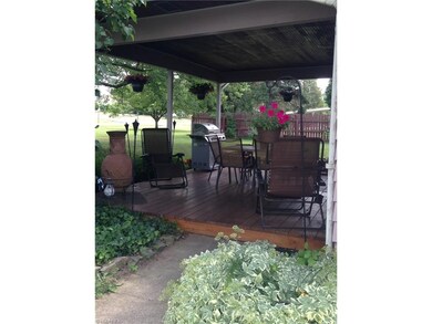 Another view of delightful deck