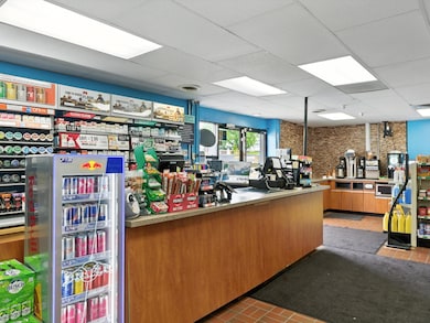 2420 Calumet Dr, Sheboygan, WI 53083 - photo 4