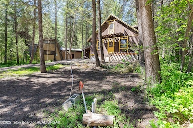 739 Pinecrest_IMG_2244