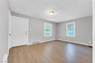 21009 Watson Rd, Maple Heights, OH 44137 - photo 5