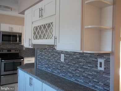 516 Chanticleer unit C0516, Cherry Hill, NJ 08003 - photo 6