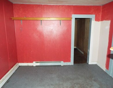 13 Fiske St, Groveton, NH 03582 - photo 6