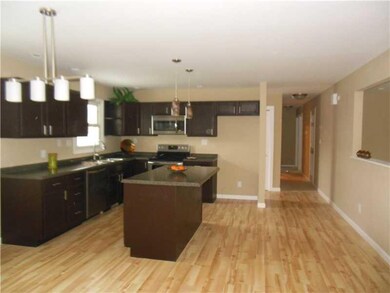 4710 Woodcrest Dr, Columbus, IN 47203 - photo 7