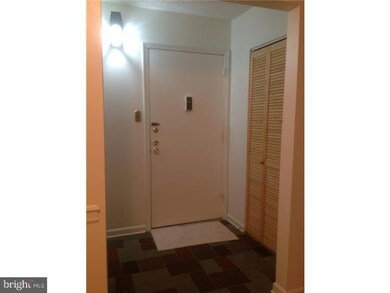 163 Riversedge Dr, Norristown, PA 19403 - photo 3