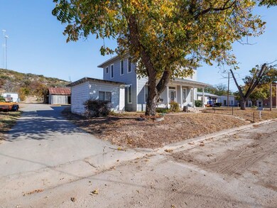 702 Ave B, Santa Anna, TX 76878 - photo 4