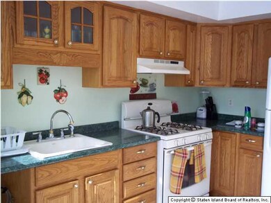 25 Vogel Loop, Staten Island, NY 10314 - photo 4