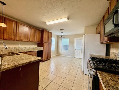 15803 Brett Creek Ct, Cypress, TX 77429 - photo 5