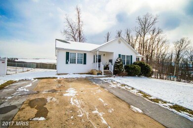 912 Devine Dr, Strasburg, VA 22657 - photo 2