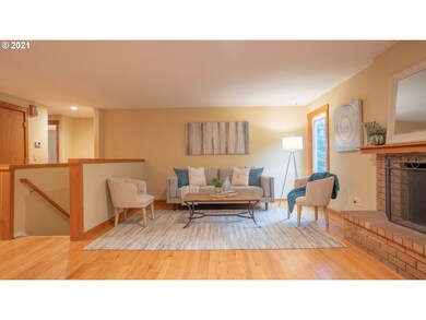 2433 Woodhill Ct, West Linn, OR 97068 - photo 6