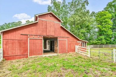 406 Duck Creek Ln, Indian Trail, NC 28079 - photo 5