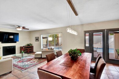 family room 2