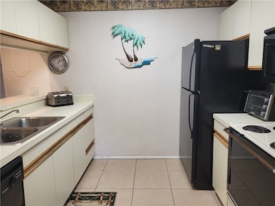 12 Plantation Dr unit 206, Vero Beach, FL 32966 - photo 4