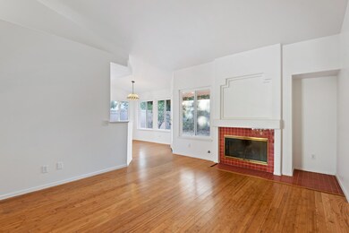 07 - Family Room