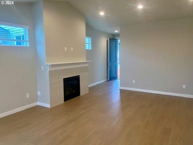 225 W 19th St, Lafayette, OR 97127 - photo 3