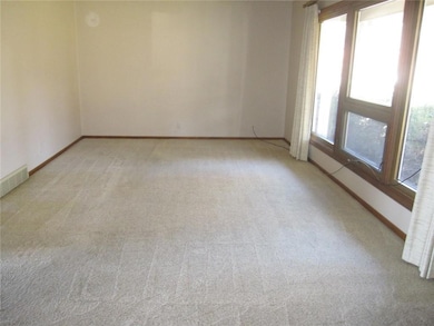 3904 N 29th St, Saint Joseph, MO 64506 - photo 6