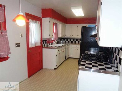 1622 S Holly Way, Lansing, MI 48910 - photo 5