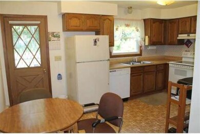 175 Reservoir St, Holden, MA 01520 - photo 6