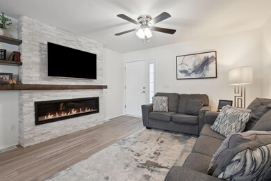 715 Grindstone Cir, Waterloo, IA 50702 - photo 6